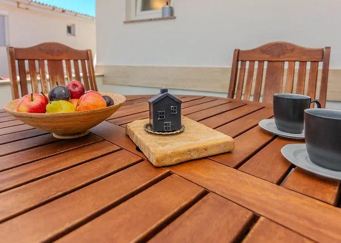Apartman Tukara Vir