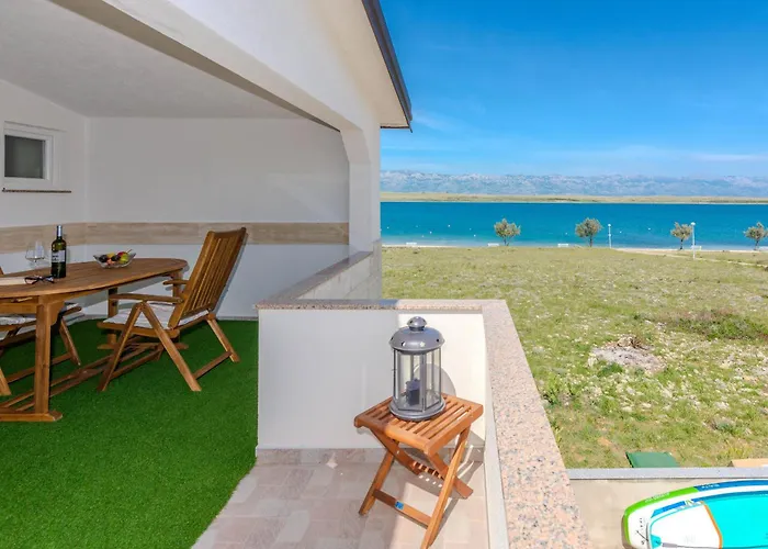 Tukara Apartman Vir